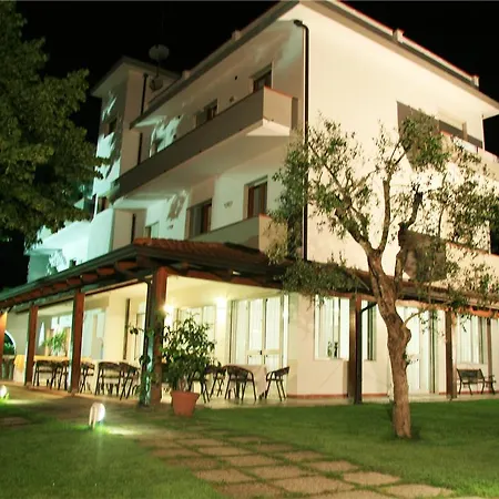 La Bussola Otel 3*