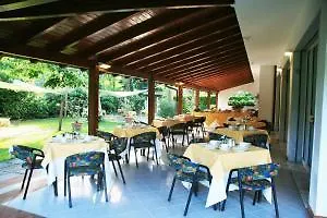 Otel La Bussola Marina di Massa