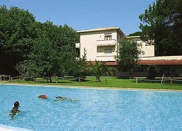 Otel La Bussola Marina di Massa